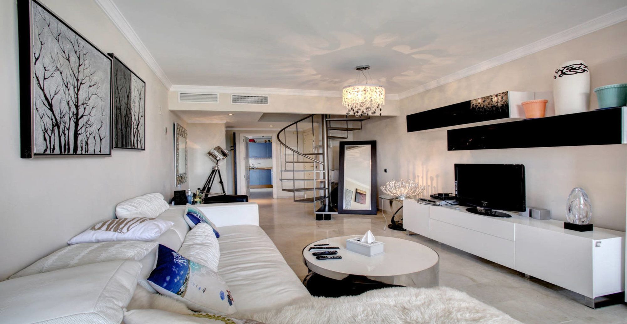 Apartemen Luxurious Penthouse Puerto Banus Marbella