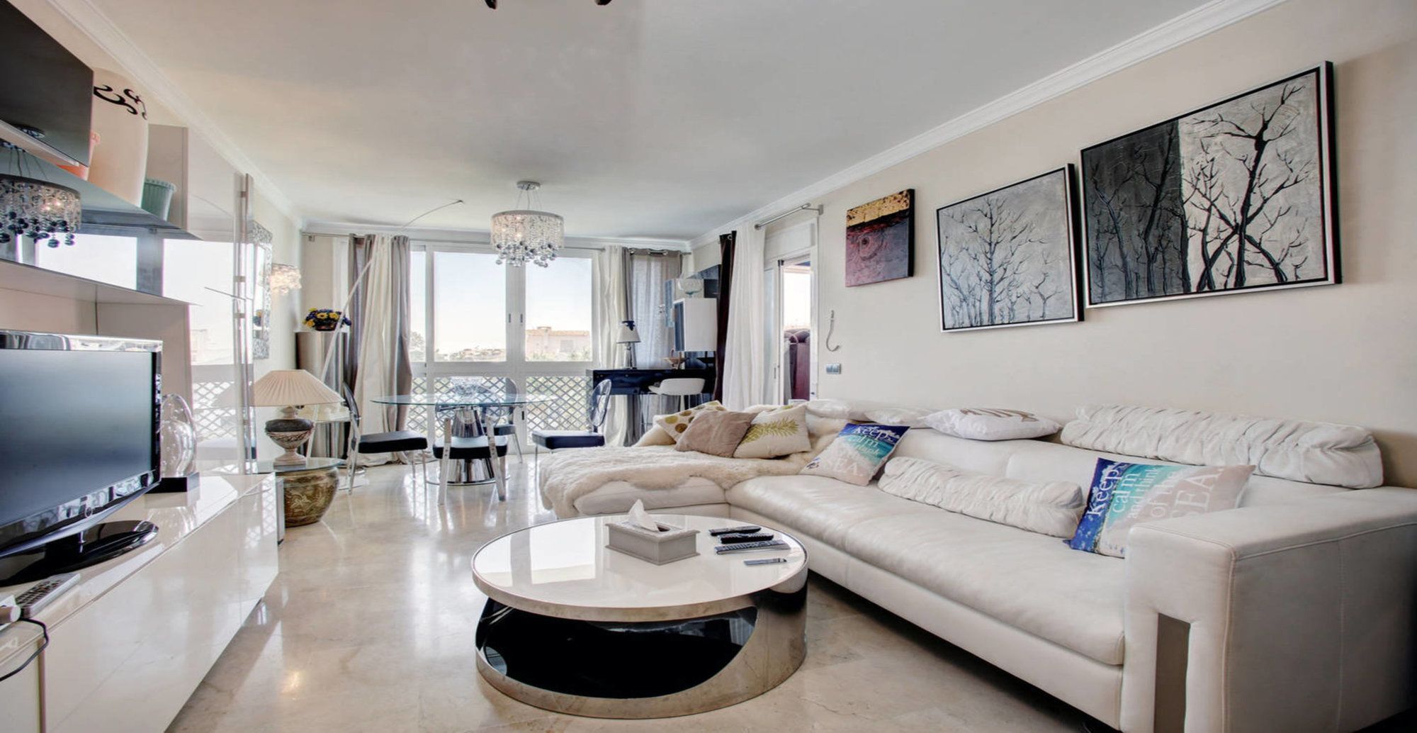 Apartemen Luxurious Penthouse Puerto Banus